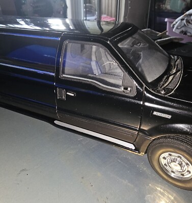 Sun Star 1/18 Ford Excursion Limousine. Black. No Box. From 2004