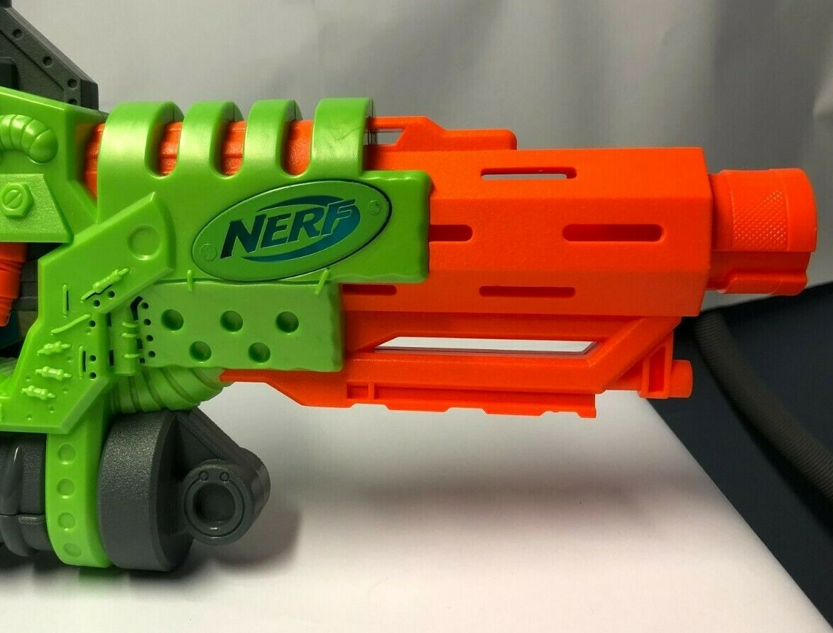 NERF Gun - REVOLTINATOR Zombie Strike with Motorized Lights Sounds