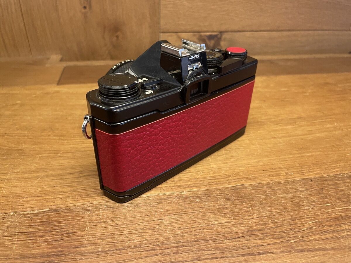 Red Leatherette : Exc+5* Olympus OM-1 MD Black Camera Auto S Red Leatherette : Exc+5* Olympus OM-1 MD Black Camera Auto S