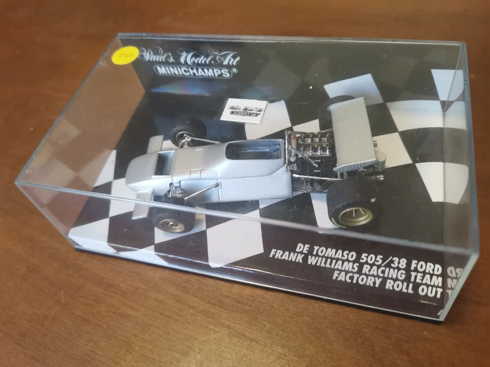 DE TOMASO 505/38 - FACTORY ROLL OUT - FORMULA 1 - scala 1/43 - MINICHAMPS - Immagine 2 di 2