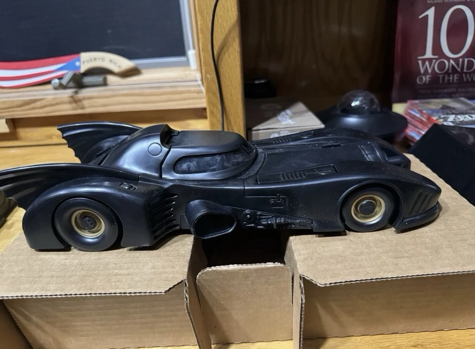 Batman Dark Knight Collection Batimóvil Kenner 1990 Vintage *Ver descripción* Foto 3 de 3