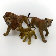 VTG Safari Ltd. Lions Wildlife Animals Figures/4 1990s Lion Lioness Cubs Family