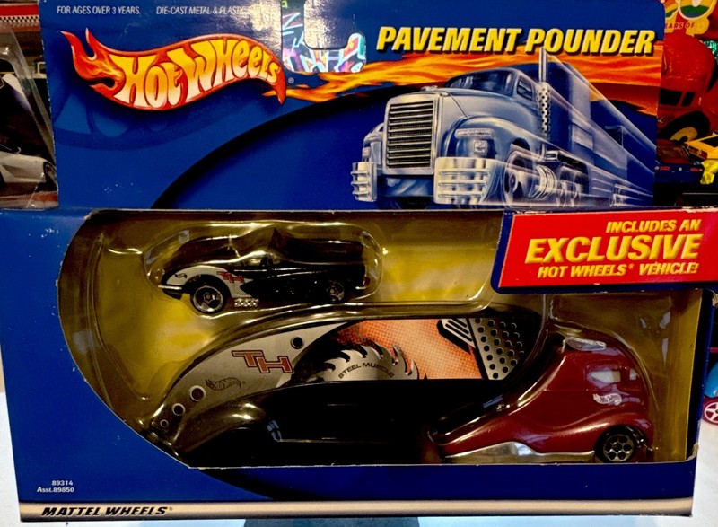 Hot Wheels Treasure Hunt Pavement Pounder Transporter Limited Edition Sealed - C