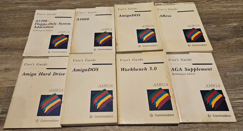 AMIGA User's Guides:  Workbench 3.0, ARexx, A4000, A1200, AmigaDOS and more