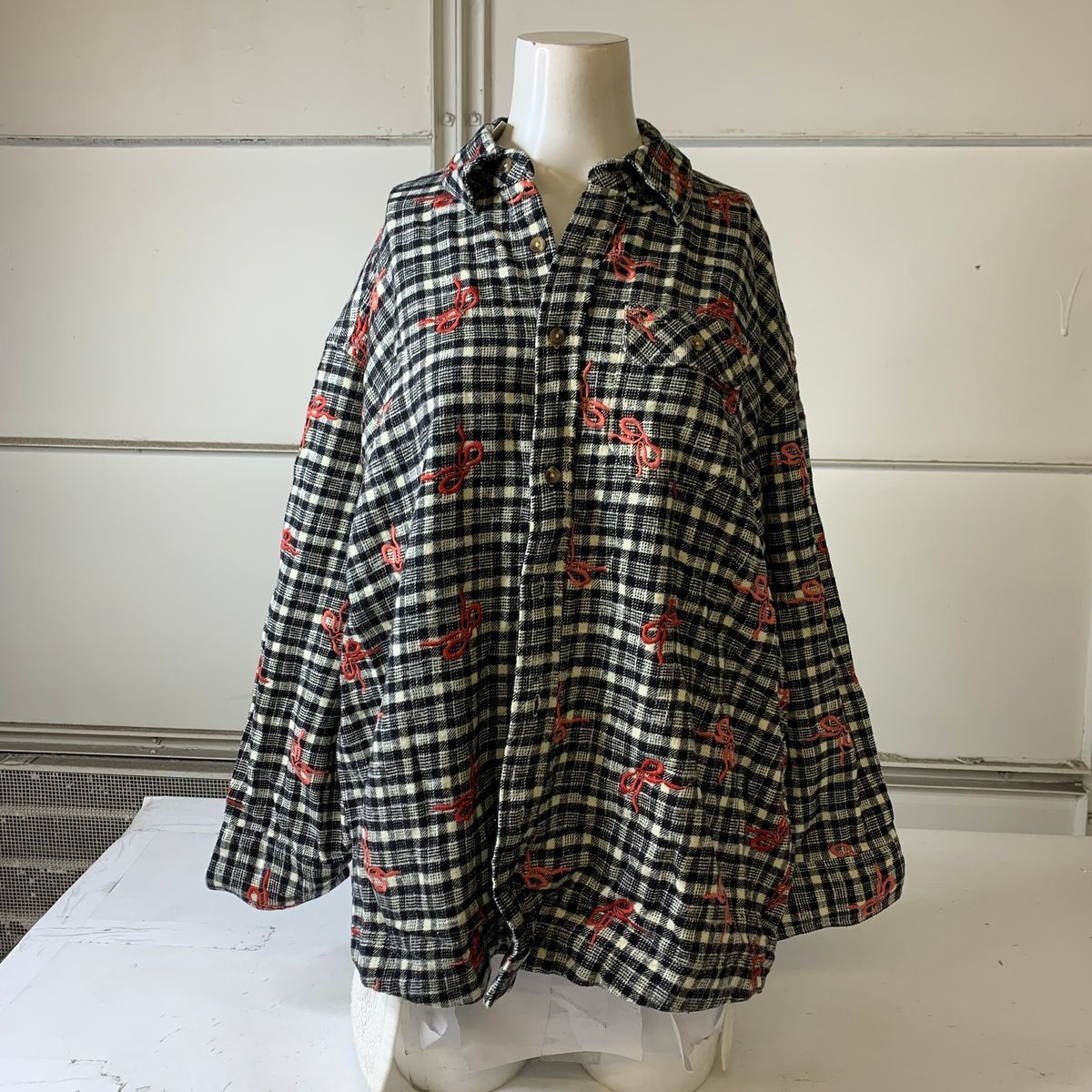 BDG Dani Embroidered Oversized Flannel Shirt Women's Size XS Black 