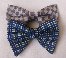 2 Vintage Polyester Bow Ties Clip Royal Butterfly Bows 1970s