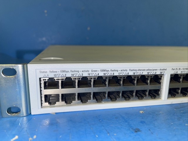 3Com SuperStack 3 (3C17300) 24-Ports Rack-Mountable Switch Managed ...