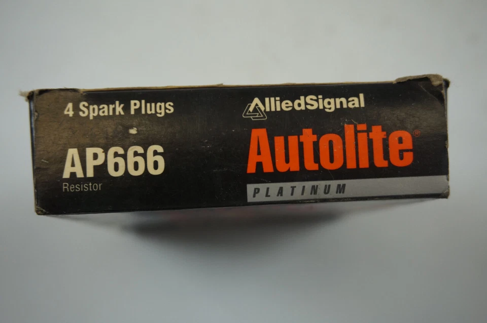 Bujía Auto Lite Platinum AP666 Paquete de 4 NOS Foto 3 de 4