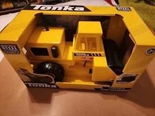 Tonka Steel Classics Steam Roller NEW Yellow Construction Vehicle 