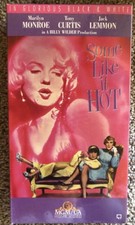 SOME LIKE IT HOT Marilyn Monroe Tony Curtis Jack Lemon VHS 1959 Factory Sealed 