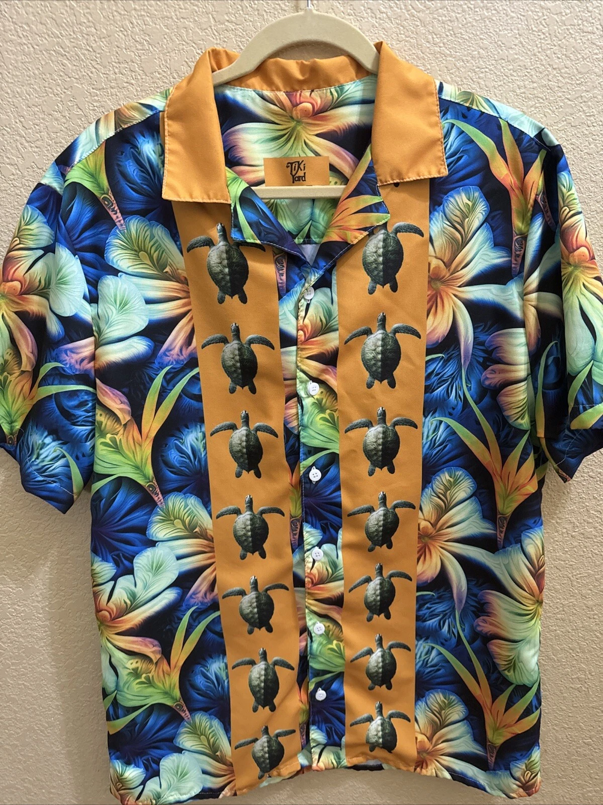 Tiki Yard Hawaiian HAWAII Shirt Aloha Medium Blue Background 2