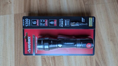 HUSKY 1200 Lumens Dual Power LED Rechargeable Focusing Flashlight HUSKY 1200 Lumens Dual Power LED Rechargeable Focusing Flashlight