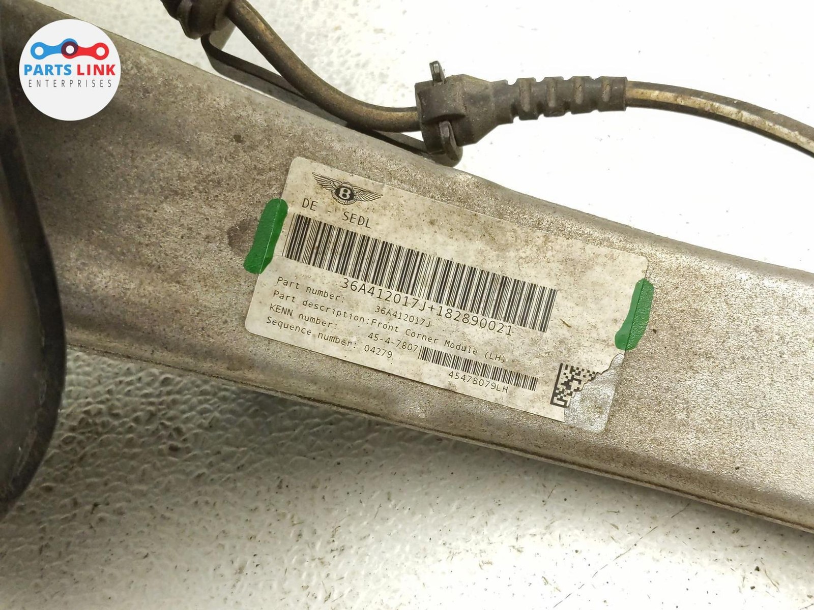 Bentley Bentayga 2016-2020 Front Left Steering wheel hub
