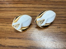 VTG KENNETH JAY LANE KJL For Avon White Roses Pierced Earrings Set