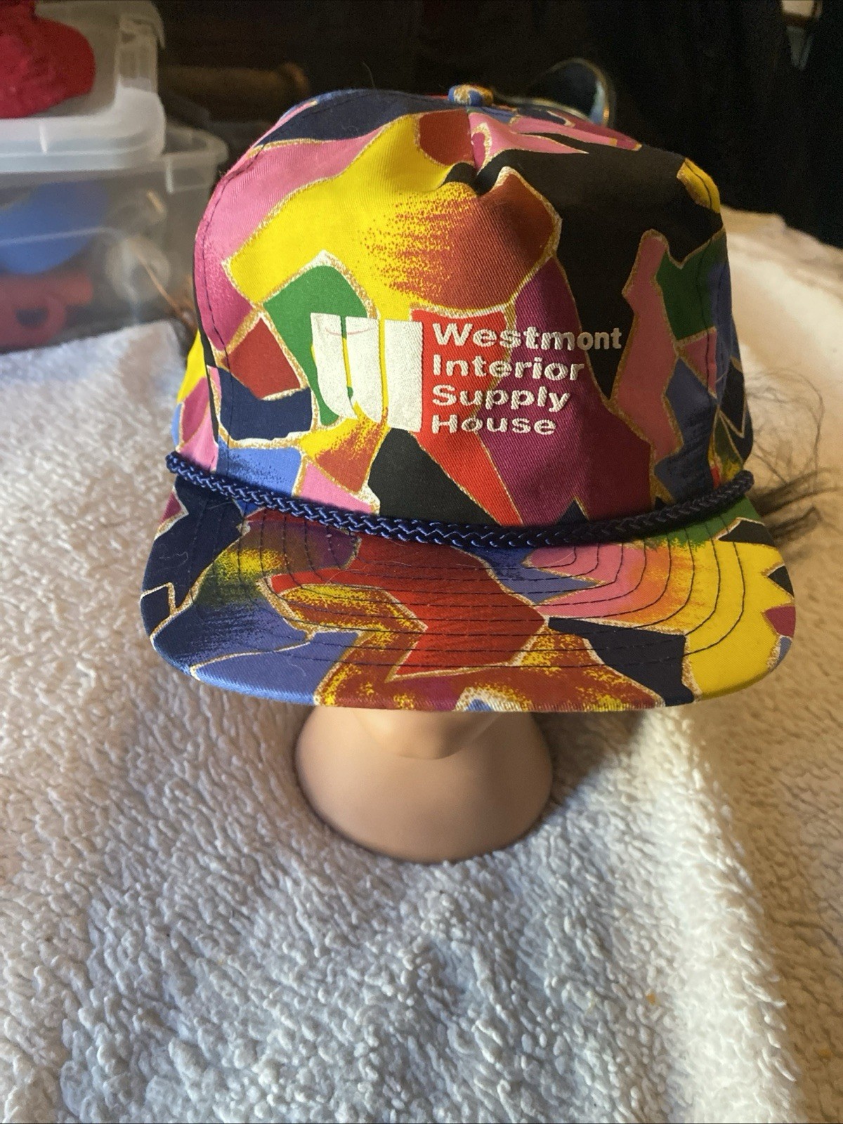 Vtg Multicolor Abstract Pattern Logo Westmont Int… - image 1