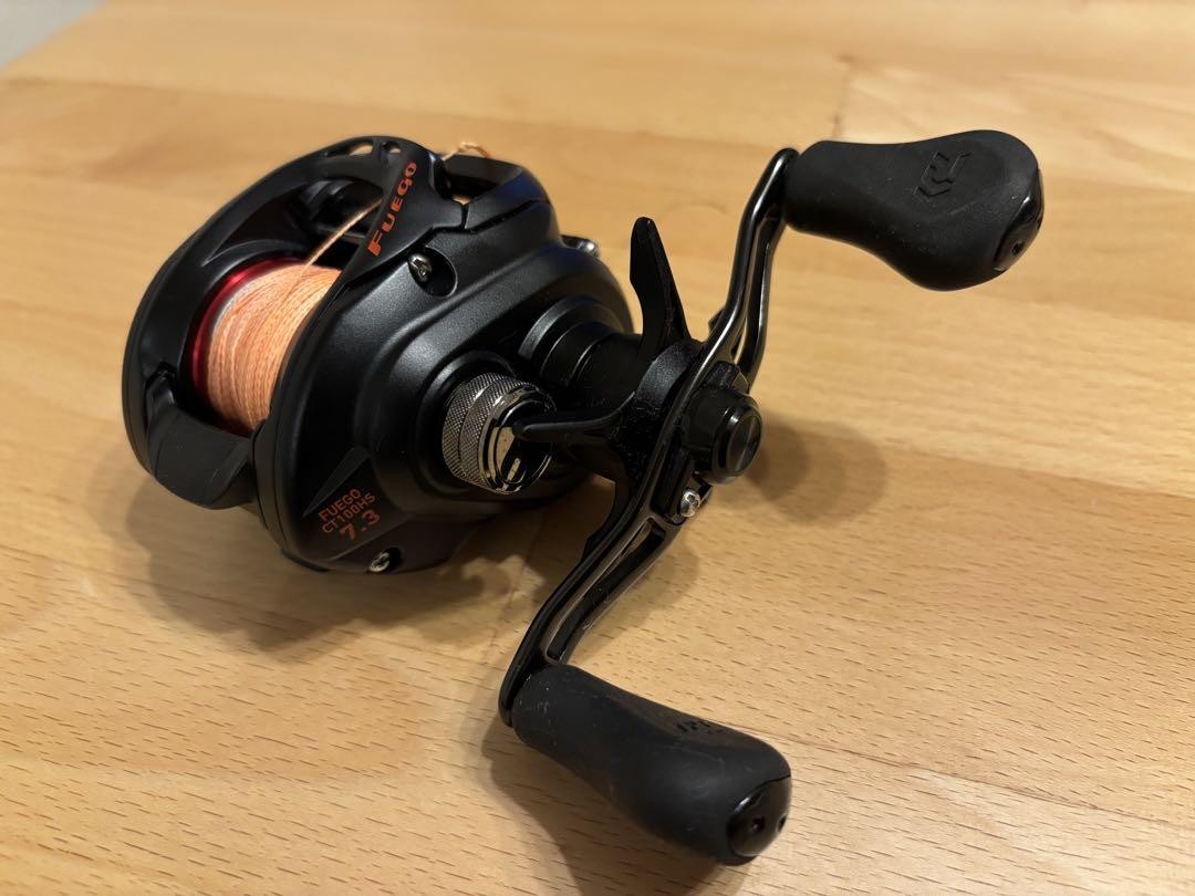 ダイワ FUEGO CT100HS 7.3 フエゴ　daiwa Daiwa Fuego CT100HS 7.3 Spinning Reel Used Sea Fishing Light