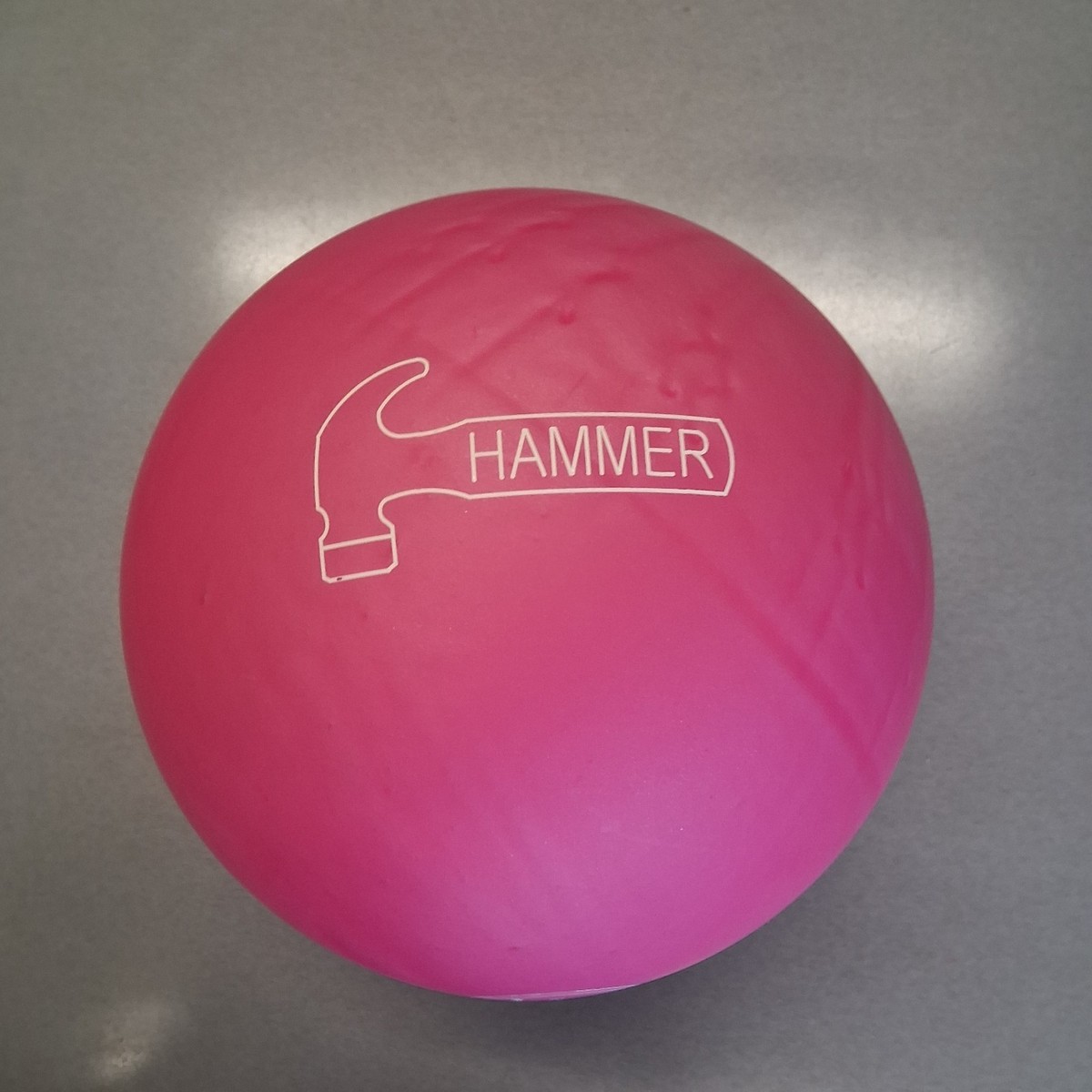 Hammer Black Widow Pink Pearl Urethane bowling ball 15 LB