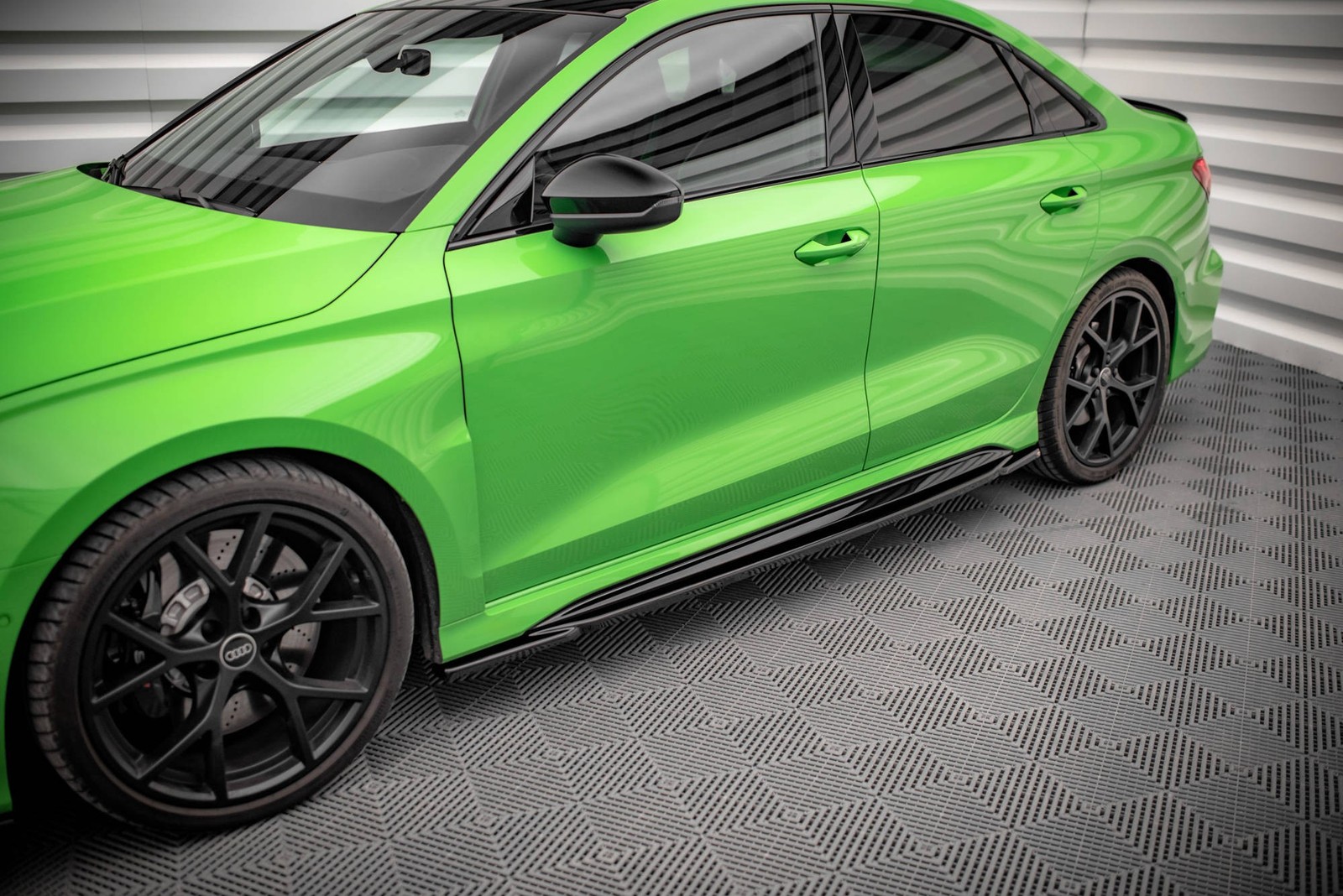 Rajouts bas de caisse Maxton Audi RS3 8Y pour optimiser l'aérodynamisme sportif