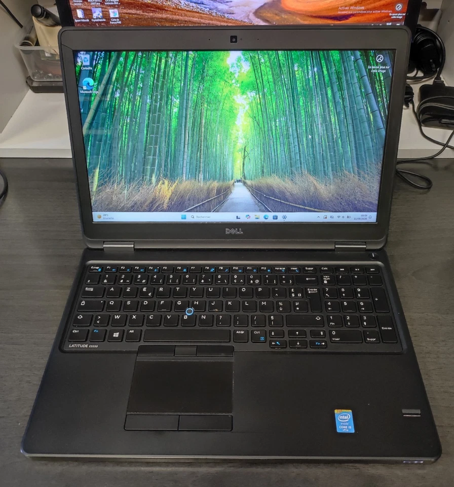Dell Latitude E5550 · i5-5300U · 8GB · 240GB, photo 1 sur 5