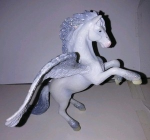 Schleich Rearing Pegasus Stallion Figure 2004 Flying Horse Fantasy Mythical Toy