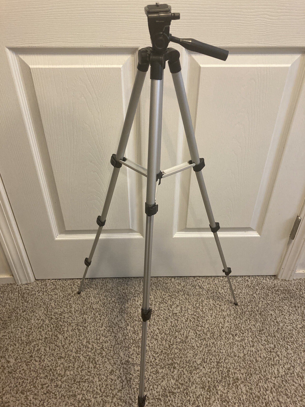 40" Inch Pro Series Camera/Video Tripod for DSLR Cameras/Camcorders