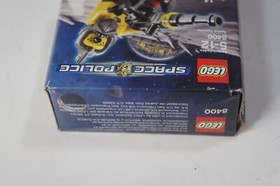 LEGO 8400 Space Police - Space Speeder and Alien Snake Minifigure - Damaged Box