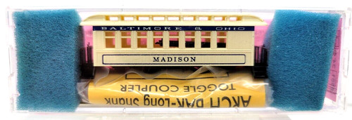 KIT N ROUNDHOUSE 8501 34' Overton Baltimore & Ohio Coach Madison con ruedas MTL Nuevo en caja | Zustand: New