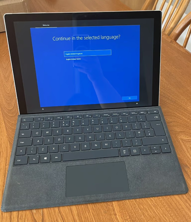 Surface Pro 5- I5(2.60GHz)- 8GB Ram- 256GB SSD | eBay UK