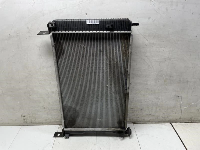 Chevrolet Equinox LT 2011 2,4 L radiador OEM+ Foto 2 de 4