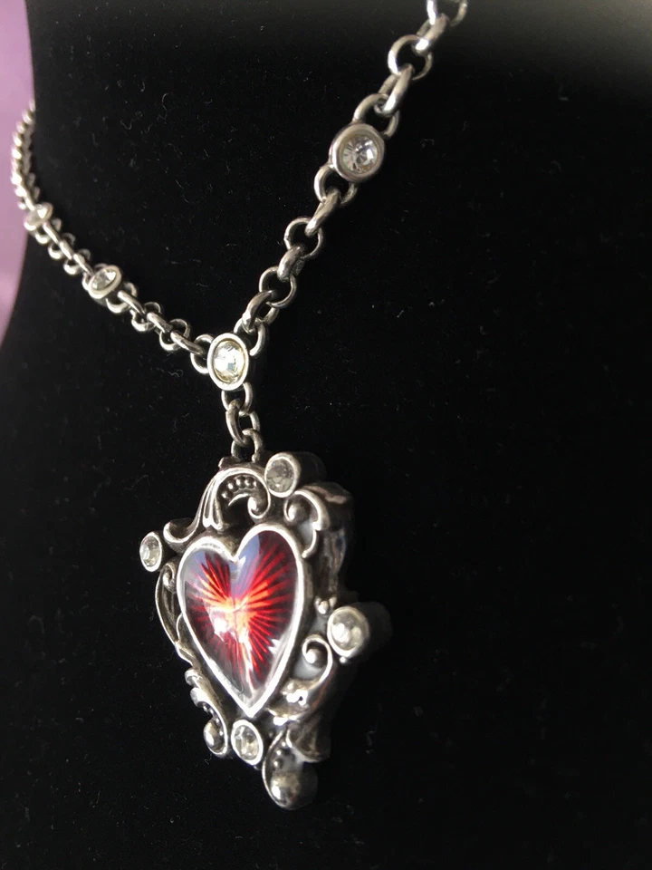 Collar Brighton LE LOUVRE HEART Rojo Cristal Swarovski Esmalte Plata De Colección Foto 3 de 4