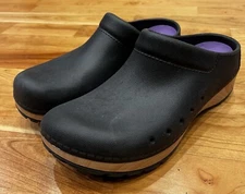 Dansko Women’s 38/7.5 Black Slip On Rubber Clog Sandals Sf