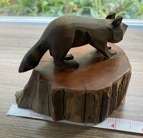 Vintage carved Art Wood Raccoon on Stump Cabin Rustic Farmhouse Animal Real Wood - Picture 9 of 12