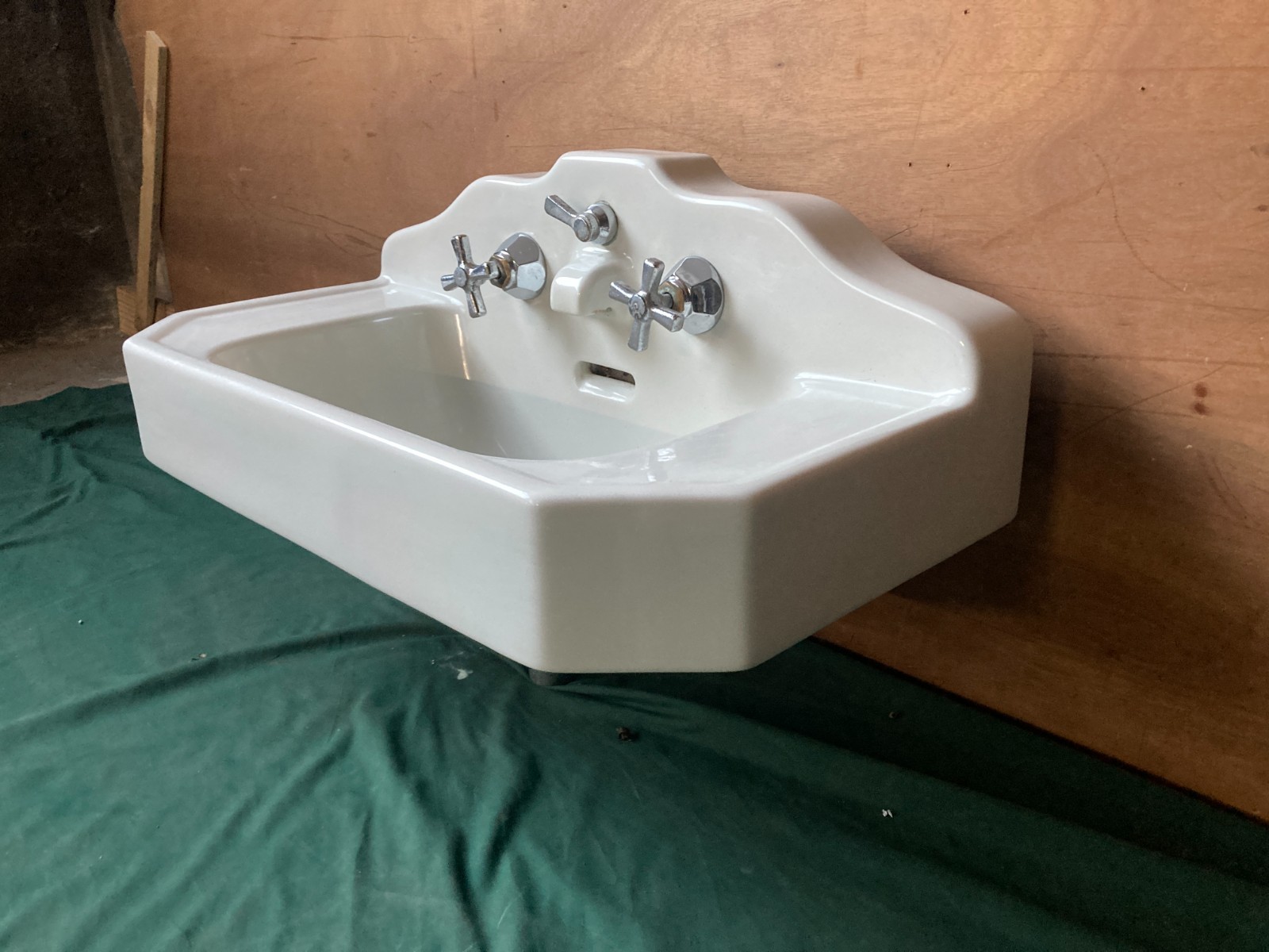 Antique Ceramic White Porcelain Stepped Pyramid Deco Bath Wall Sink Vtg 432-25E