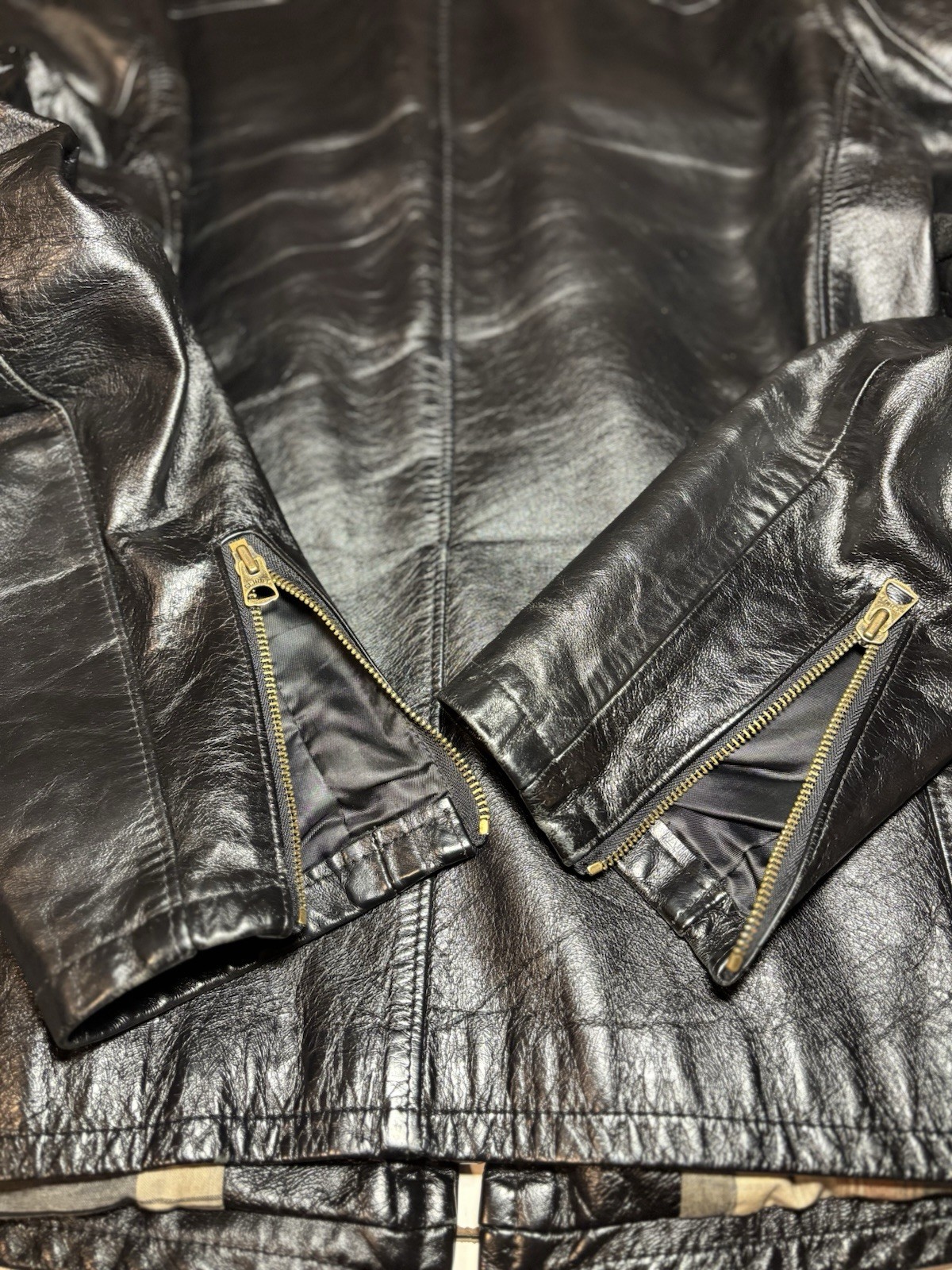 Schott NYC Black Leather Cafe Racer Jacket Men’s Small Made In USA Dean Classic