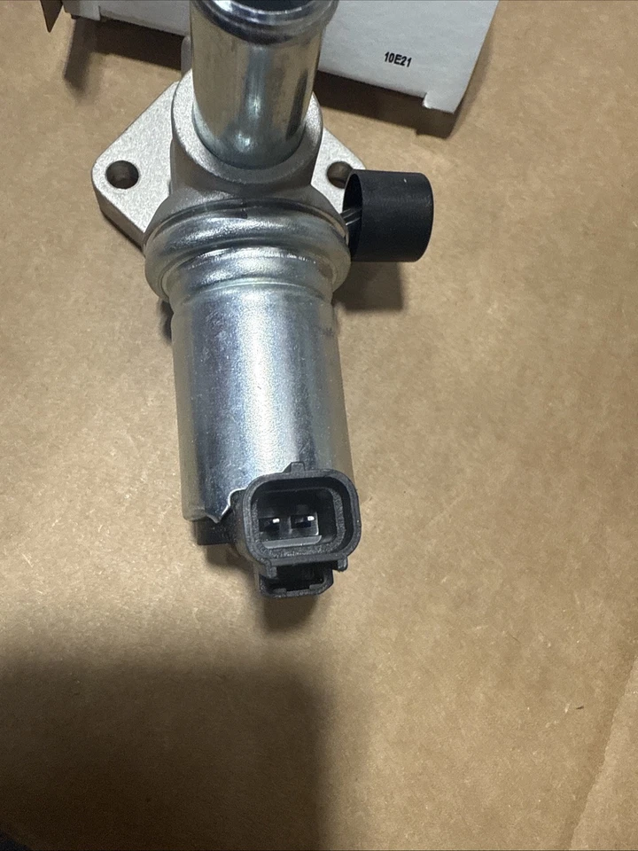 Carquest ACC1033 Idle Air Control Valve Fits Ford E150 E250 E350 E450 1997-1999 - Изображение 2 из 4