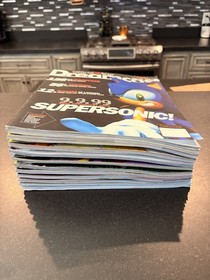 Official Sega Dreamcast Magazines COMPLETE SET W/ DEMO DISCS Great Condition!