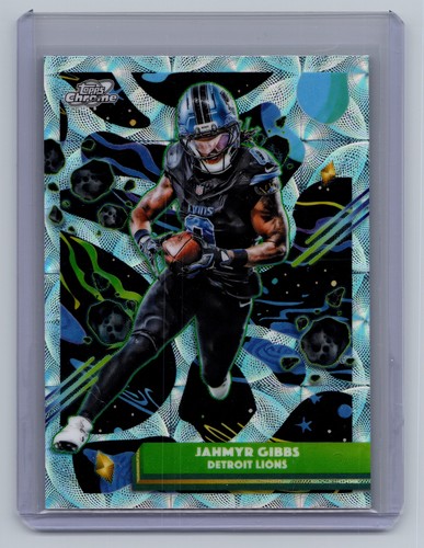 2025 Topps Chrome Cosmic #32 Jahmyr Gibbs Nucleus Refractor