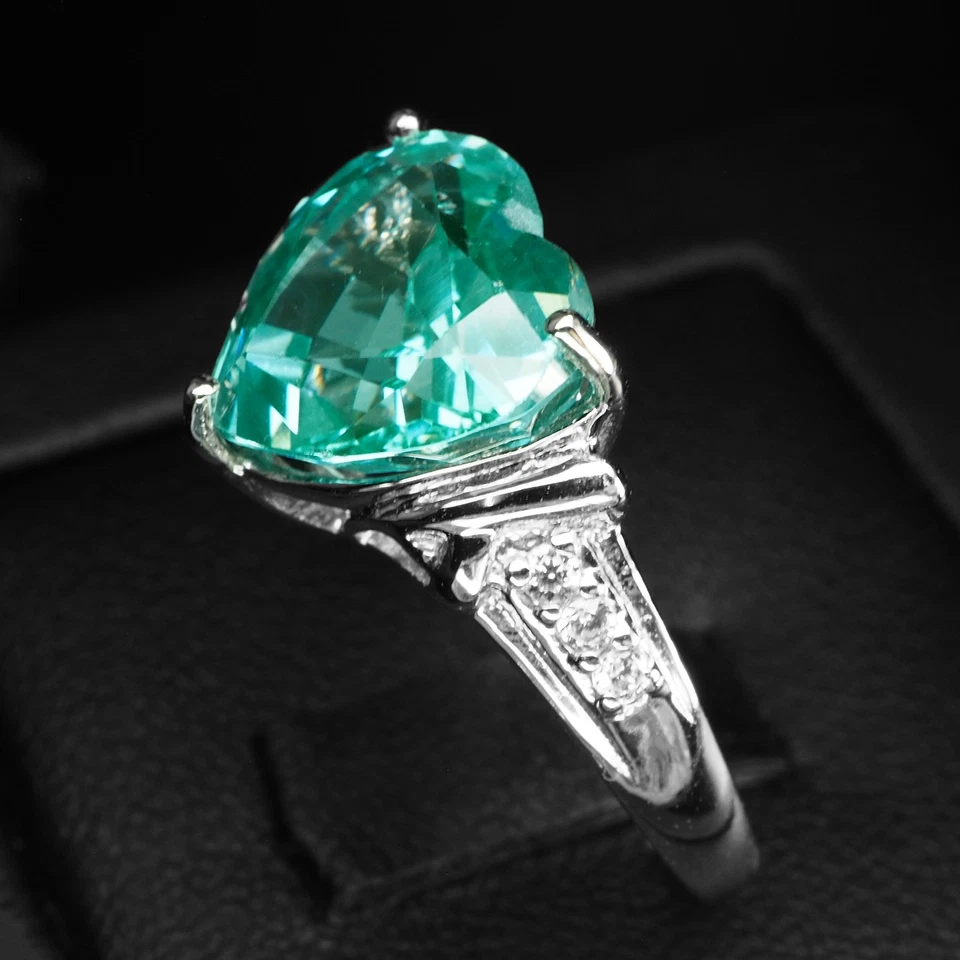 Anillos de oro blanco de plata de ley 925 de 6,15 quilates de turmalina Paraiba verde brillante Foto 4 de 4