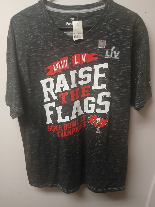 Tampa Bay SUPER BOWL Raise The Flag T-shirt Fanatics Size Large (With Tags)
