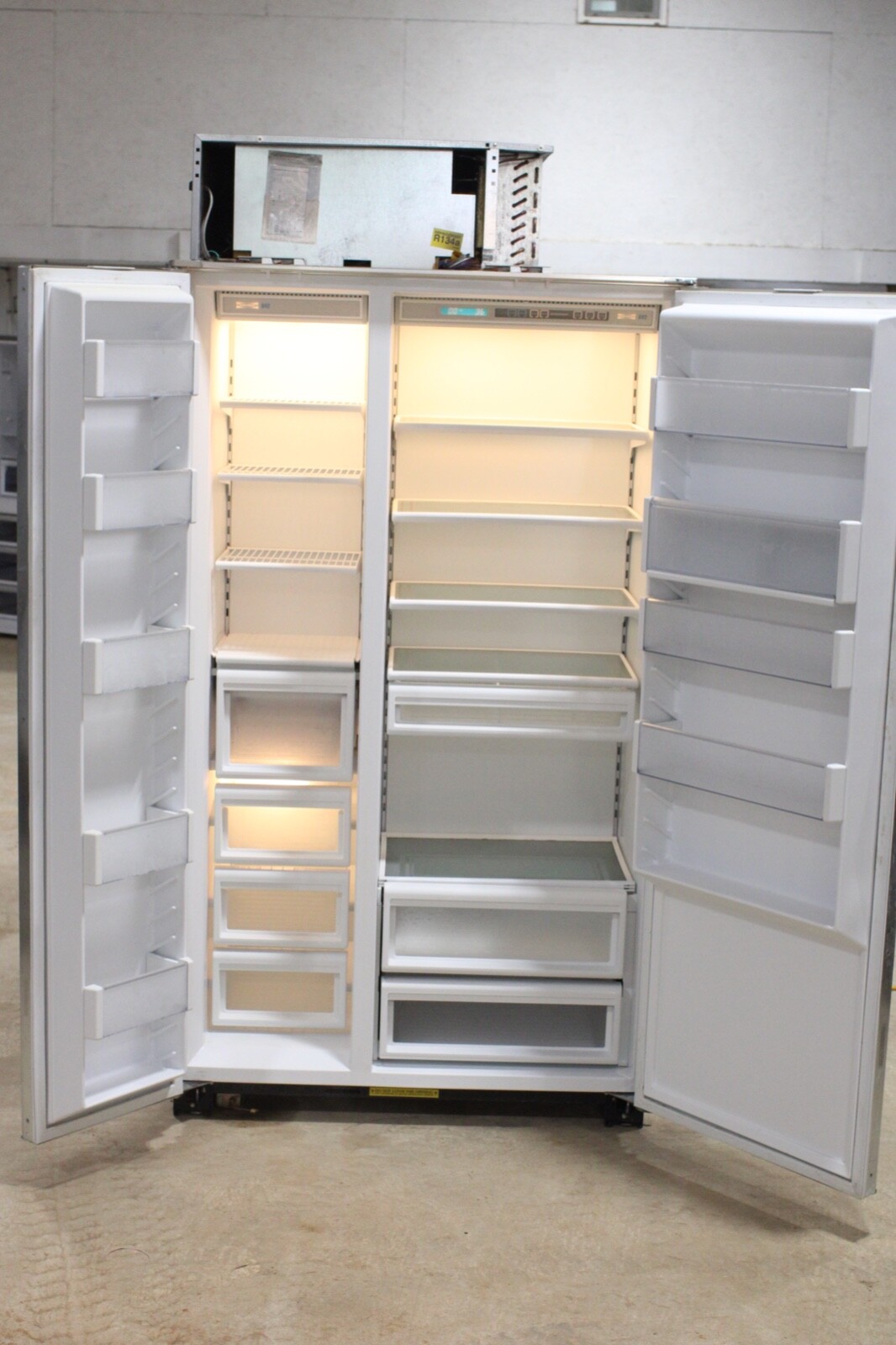 SubZero 642 42" SidebySide Removable Panel Ready Refrigerator VERY