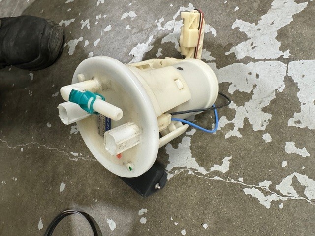 2007 Honda CBR600RR 600 RR OEM Denso Fuel Pump 16700-MFJ-D01-M1