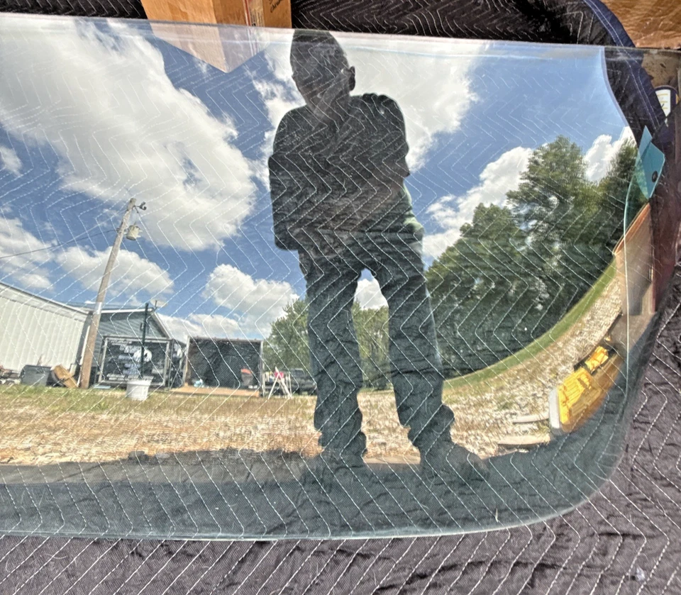 Used OEM GM 1954-1955-1956 Buick Roadmaster Rear Windshield (RW121) - Image 3 of 4