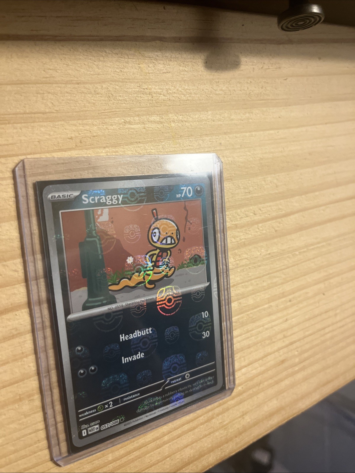 Scraggy (Master Ball Pattern) 057/086 - Sv: White Flare NM