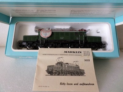 Märklin, electric locomotive BR 194 091-5 DB green color, ref 3022.