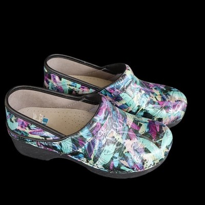 Dansko LT Clogs Women s Size 8 Multicolor Abstract Leather Nursing Comfort