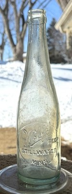 WOLF'S BREWERY STILLWATER MINN 9.5'' AQUA HANDFINISHED MOUTH BEER BOTTLE EMPTY