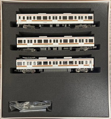 N gauge JR 211/5000 Series 3-Car Set Rhombic Pantograph Light Function