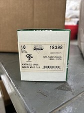 AUVECO 18398 Windshield Upper Garnish Mould Clip