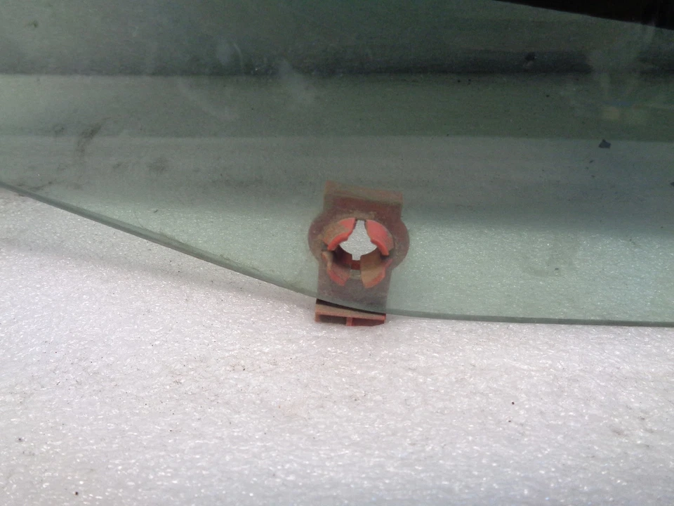 BMW 330i E46 2001-2005 puerta trasera izquierda conductor ventana vidrio tintado OEM LK807207 Foto 4 de 4