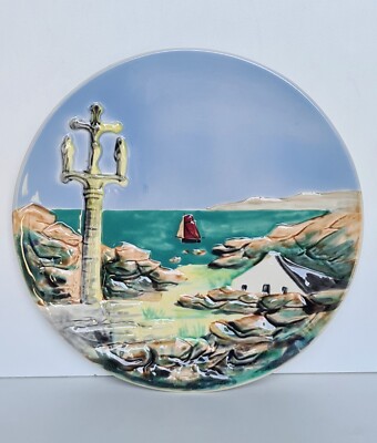 Teller aus Steingut Von Desvres Dekor Relief Barbotine Am Meer - Fourmaintraux